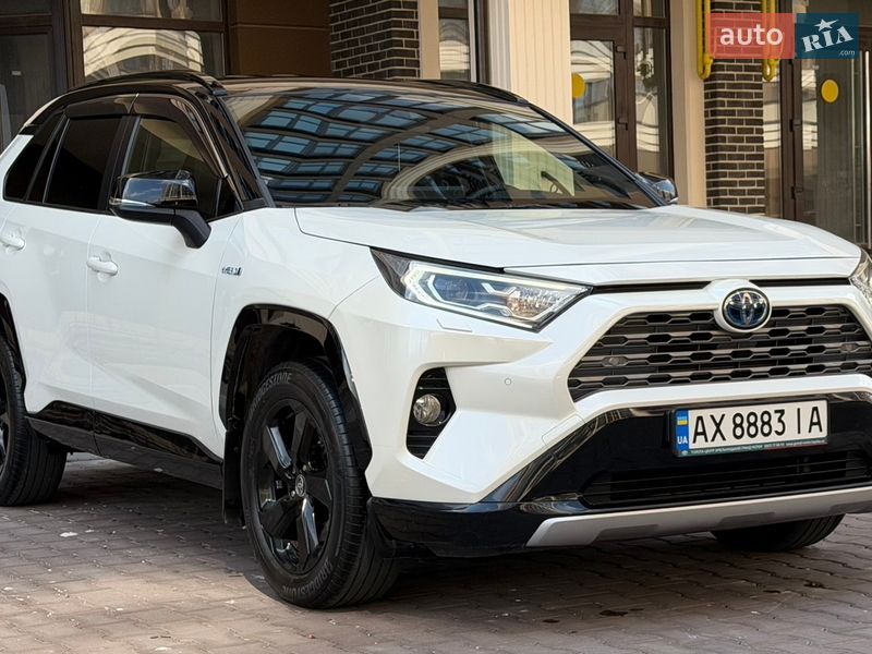 Внедорожник / Кроссовер Toyota RAV4 2020 в Киеве фото 25 Внедорожник / Кроссовер Toyota RAV4 2020 в Киеве