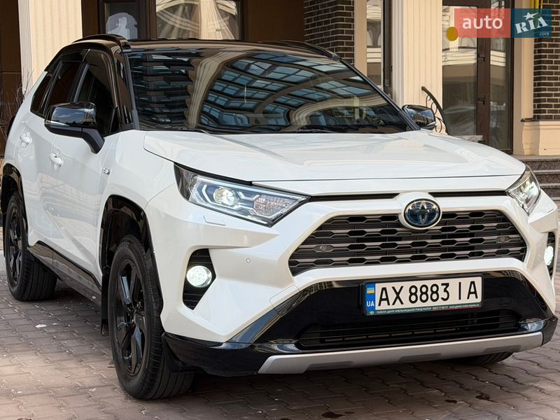 Внедорожник / Кроссовер Toyota RAV4 2020 в Киеве фото 33 Внедорожник / Кроссовер Toyota RAV4 2020 в Киеве