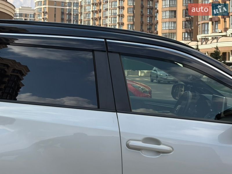 Внедорожник / Кроссовер Toyota RAV4 2020 в Киеве фото 48 Внедорожник / Кроссовер Toyota RAV4 2020 в Киеве