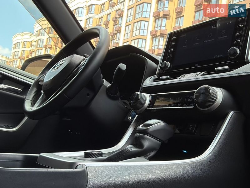 Внедорожник / Кроссовер Toyota RAV4 2020 в Киеве фото 75 Внедорожник / Кроссовер Toyota RAV4 2020 в Киеве