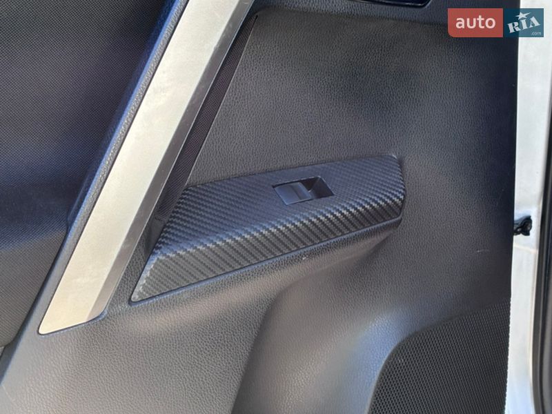 Внедорожник / Кроссовер Toyota RAV4 2013 в Киеве фото 8 Внедорожник / Кроссовер Toyota RAV4 2013 в Киеве