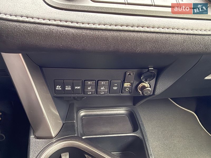 Внедорожник / Кроссовер Toyota RAV4 2016 в Виннице фото 23 Внедорожник / Кроссовер Toyota RAV4 2016 в Виннице