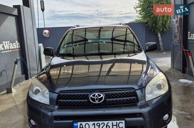 Внедорожник / Кроссовер Toyota RAV4 2007 в Великом Березном