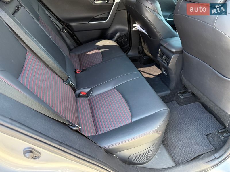Внедорожник / Кроссовер Toyota RAV4 2023 в Киеве фото 32 Внедорожник / Кроссовер Toyota RAV4 2023 в Киеве