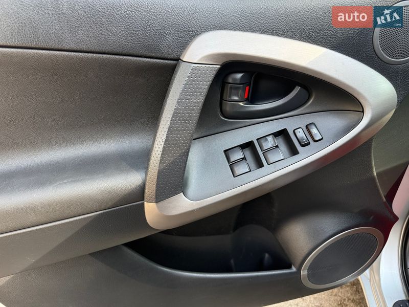 Внедорожник / Кроссовер Toyota RAV4 2007 в Киеве фото 17 Внедорожник / Кроссовер Toyota RAV4 2007 в Киеве