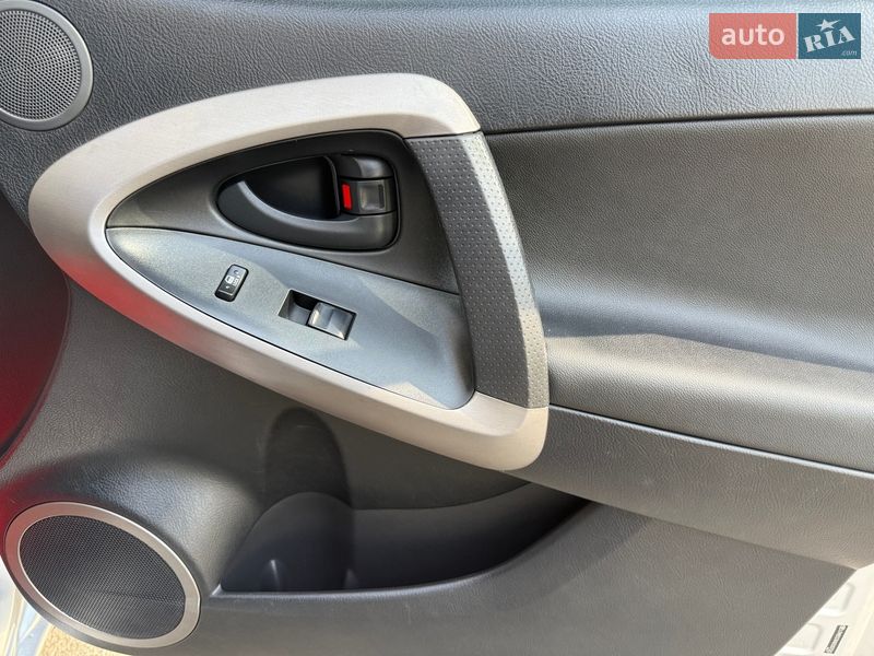 Внедорожник / Кроссовер Toyota RAV4 2007 в Киеве фото 26 Внедорожник / Кроссовер Toyota RAV4 2007 в Киеве