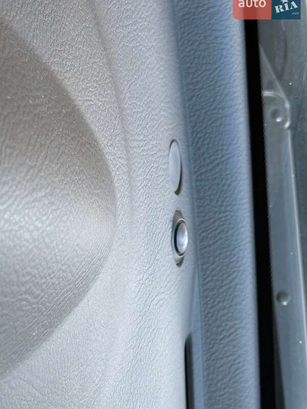 Внедорожник / Кроссовер Toyota RAV4 2007 в Киеве фото 44 Внедорожник / Кроссовер Toyota RAV4 2007 в Киеве