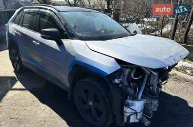 Внедорожник / Кроссовер Toyota RAV4 2019 в Киеве