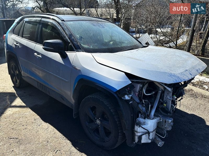 Внедорожник / Кроссовер Toyota RAV4 2019 в Киеве