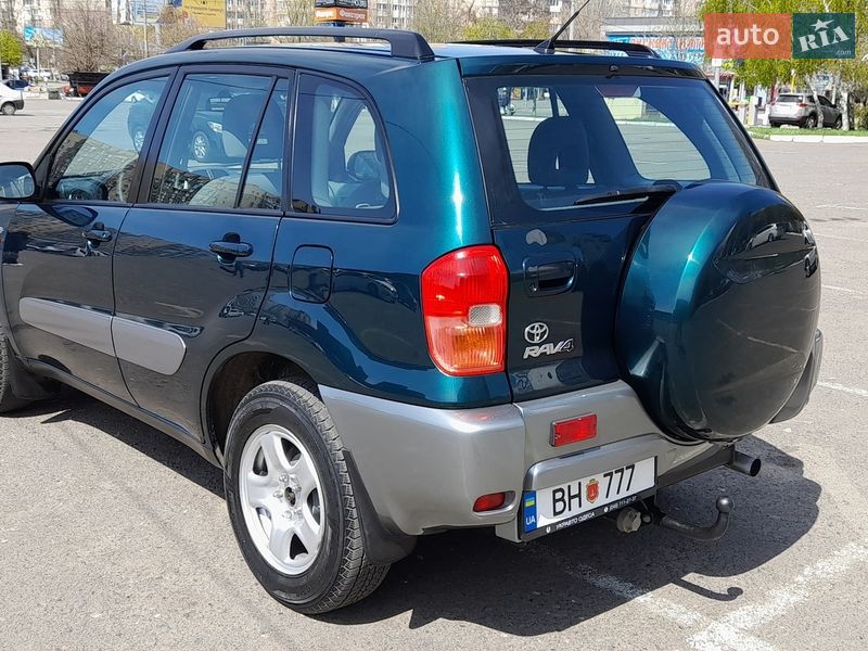 Внедорожник / Кроссовер Toyota RAV4 2003 в Одессе