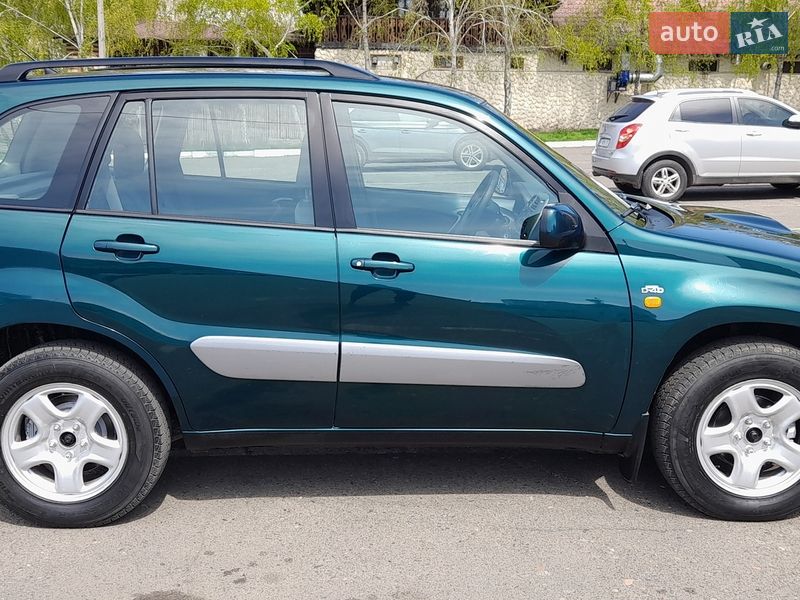 Внедорожник / Кроссовер Toyota RAV4 2003 в Одессе