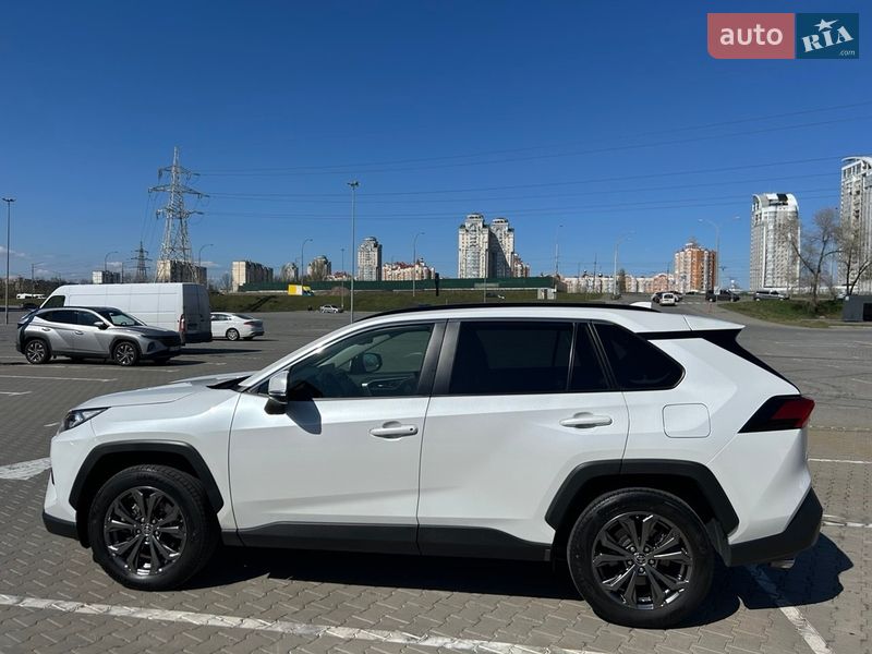 Внедорожник / Кроссовер Toyota RAV4 2023 в Киеве фото 5 Внедорожник / Кроссовер Toyota RAV4 2023 в Киеве