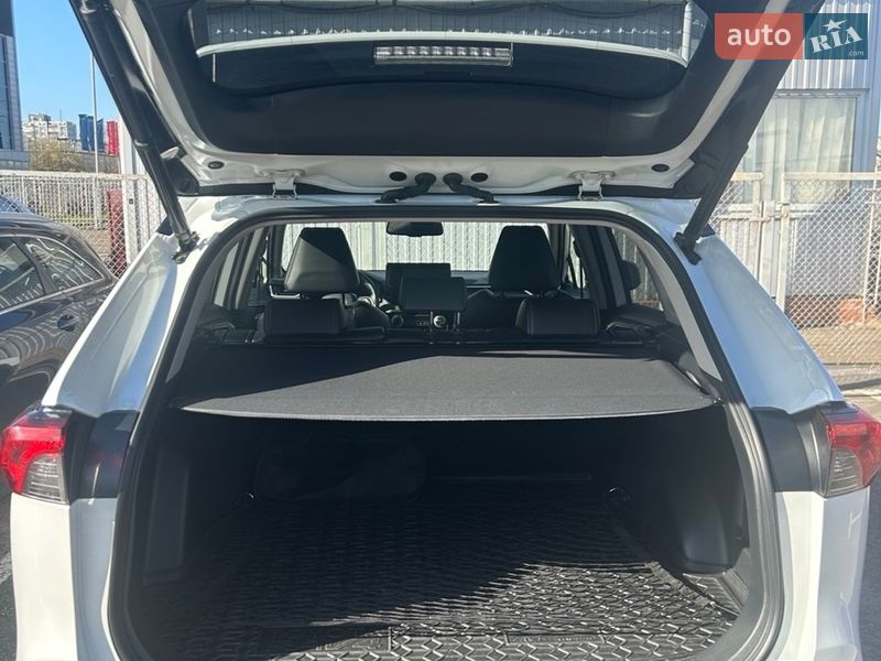 Внедорожник / Кроссовер Toyota RAV4 2023 в Киеве фото 28 Внедорожник / Кроссовер Toyota RAV4 2023 в Киеве