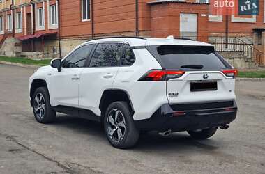 Позашляховик / Кросовер Toyota RAV4 2023 в Умані
