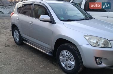 Позашляховик / Кросовер Toyota RAV4 2009 в Рівному