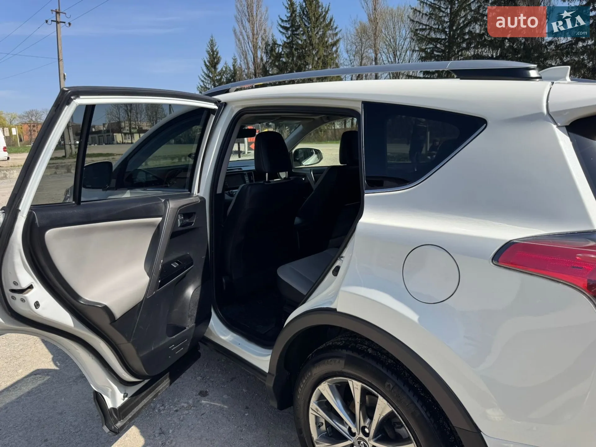 2018 Toyota RAV 4 - мініатюра 9
