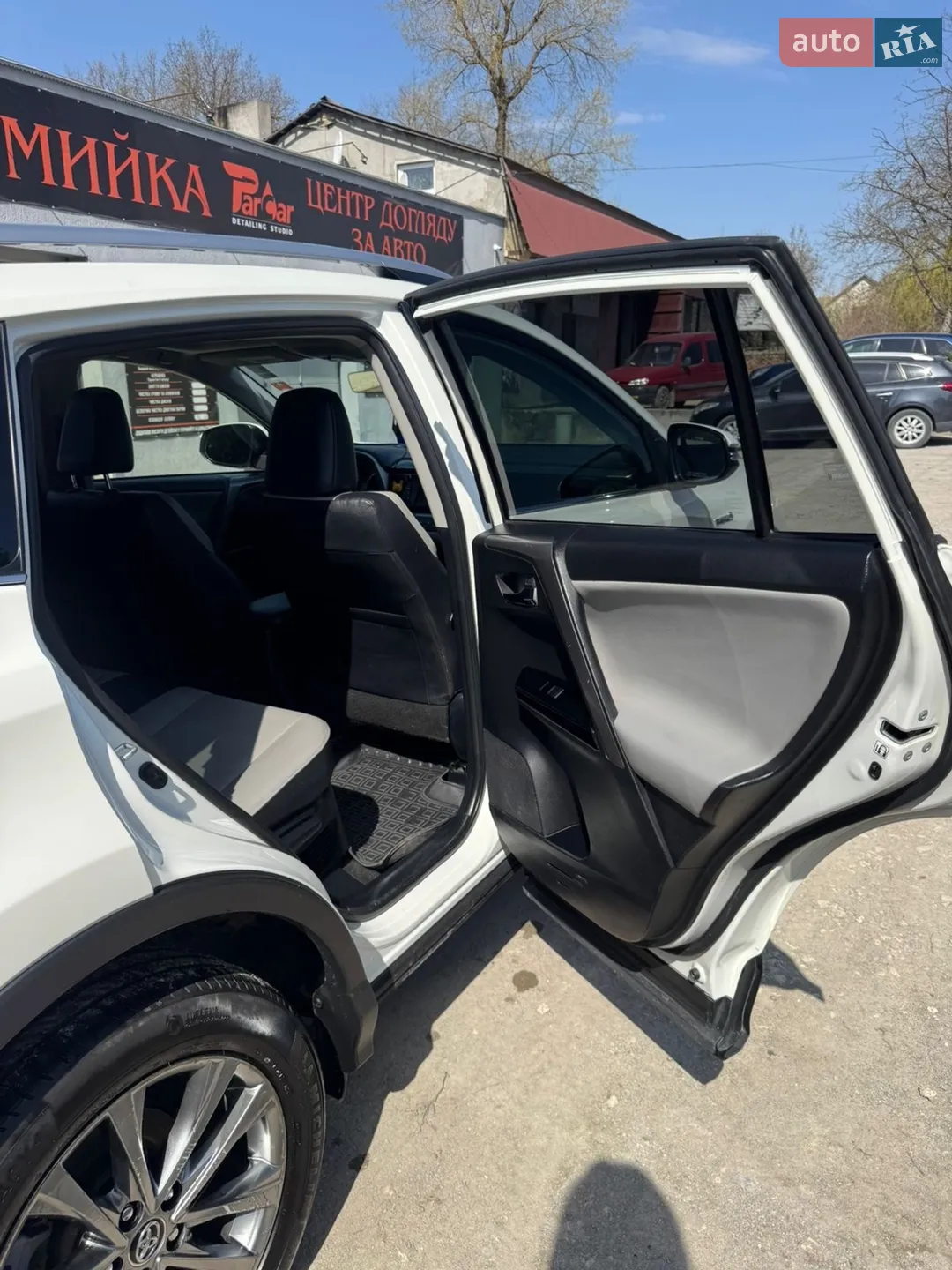 2018 Toyota RAV 4 - мініатюра 10