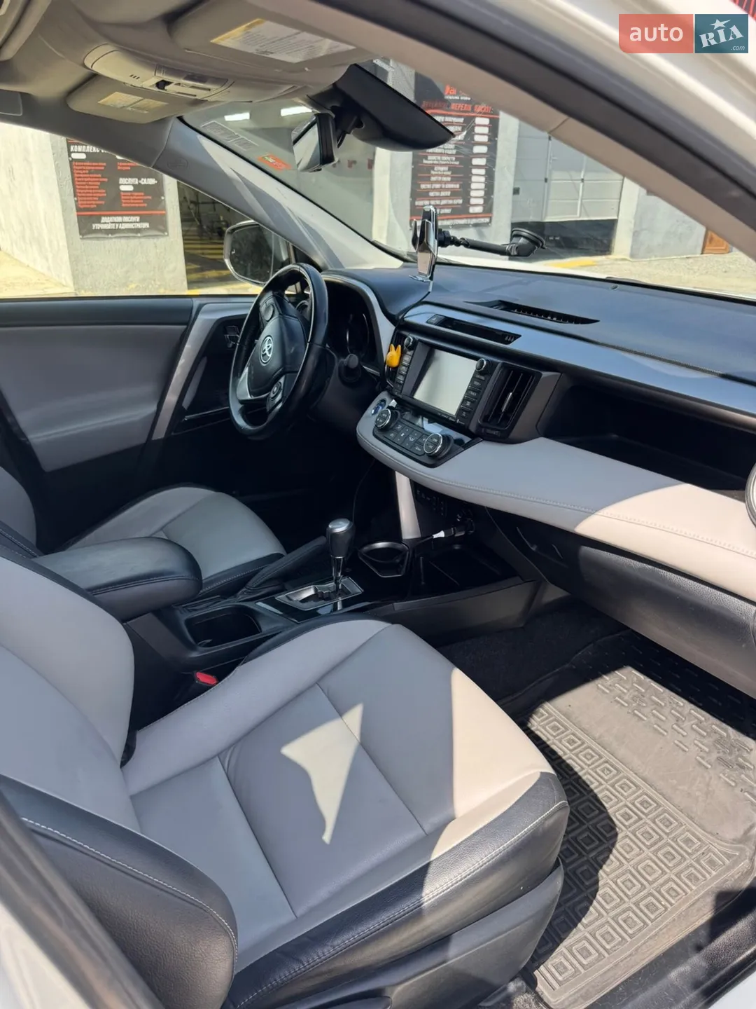 2018 Toyota RAV 4 - мініатюра 19