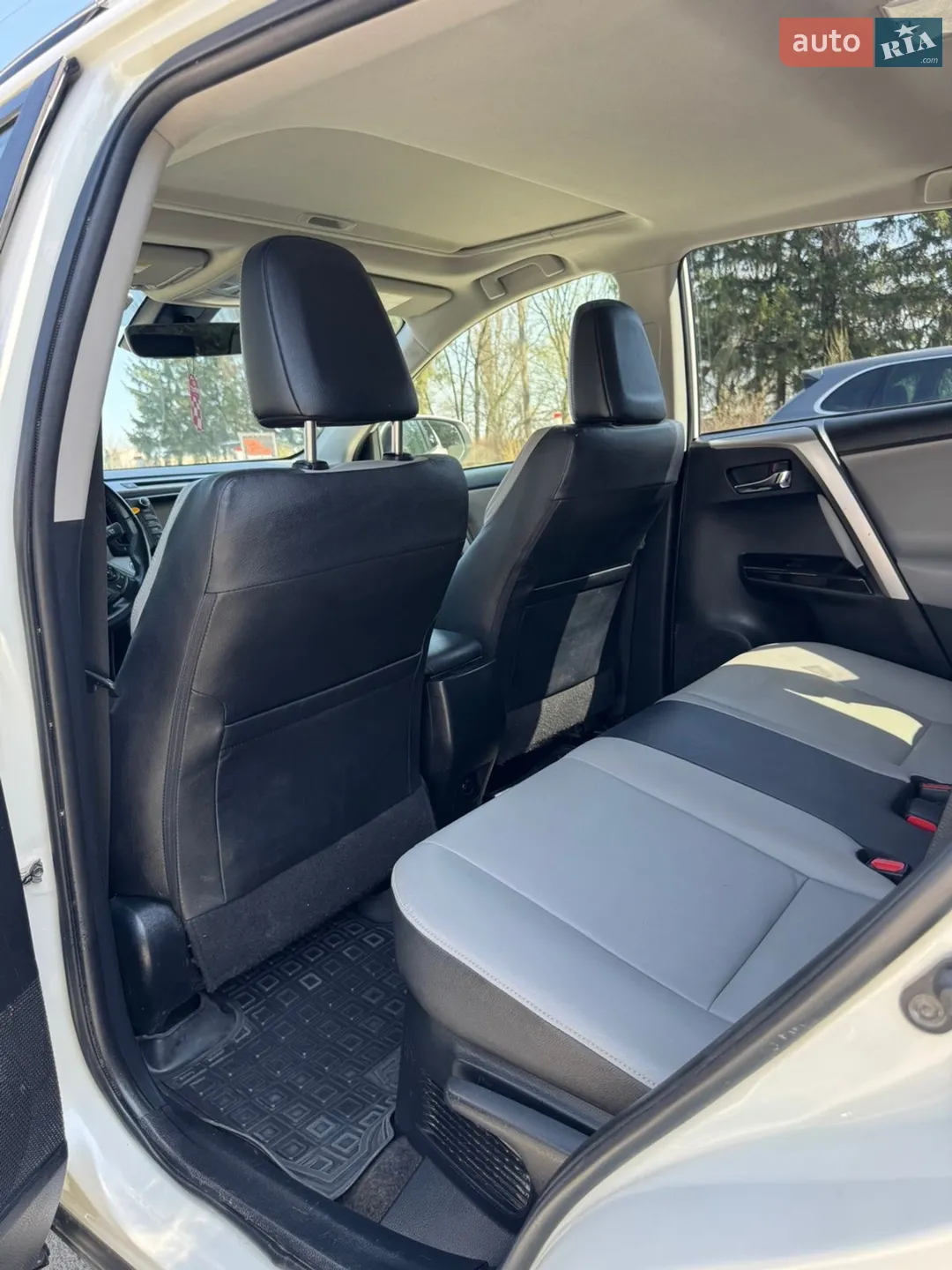 2018 Toyota RAV 4 - мініатюра 22