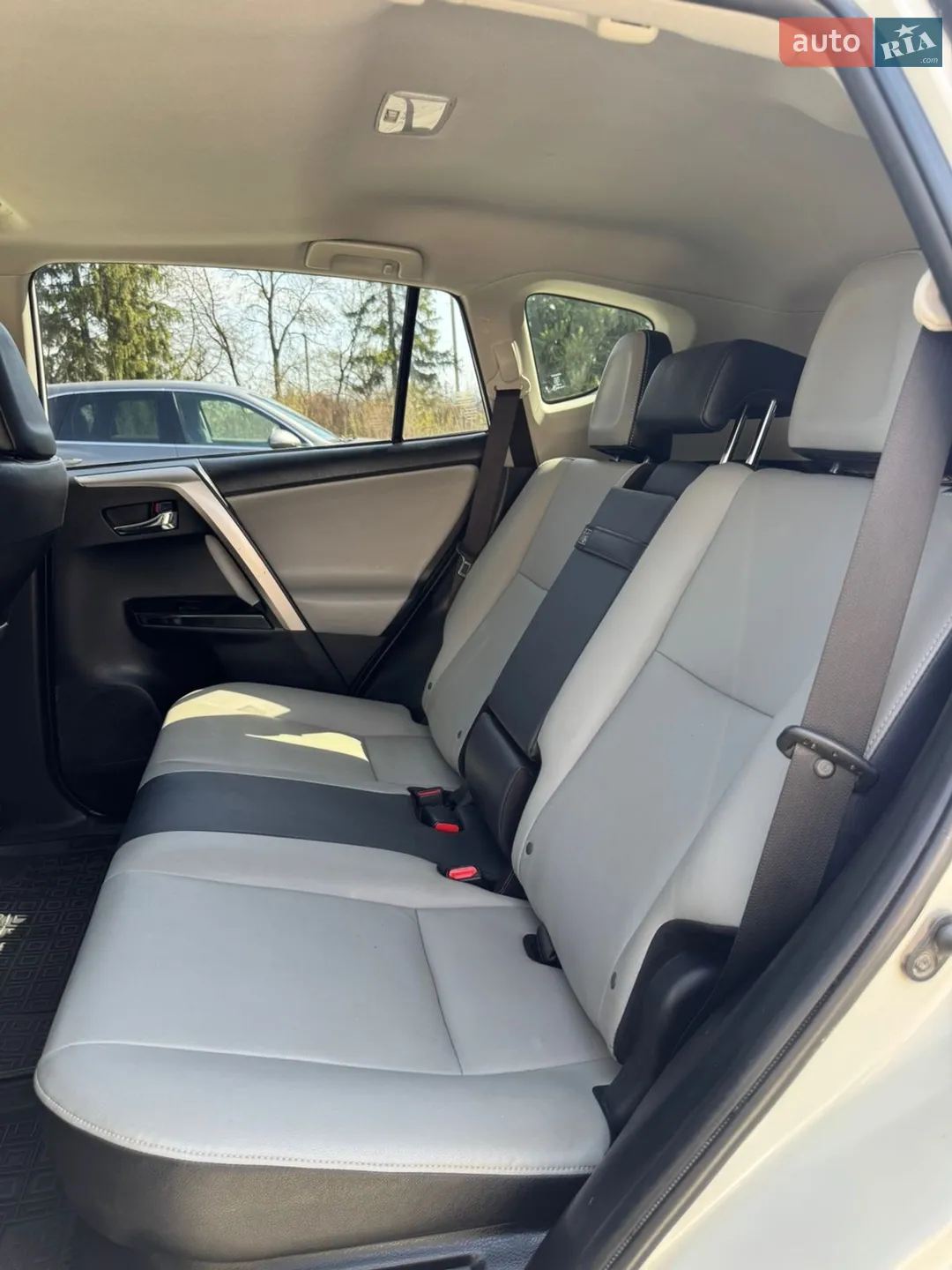 2018 Toyota RAV 4 - мініатюра 23