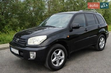 Позашляховик / Кросовер Toyota RAV4 2002 в Новояворівську