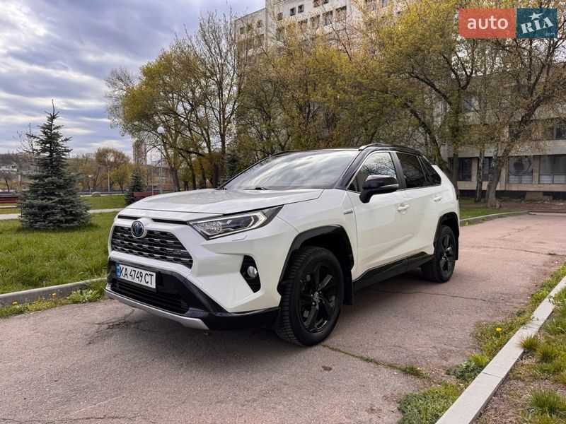 Toyota RAV4 2021