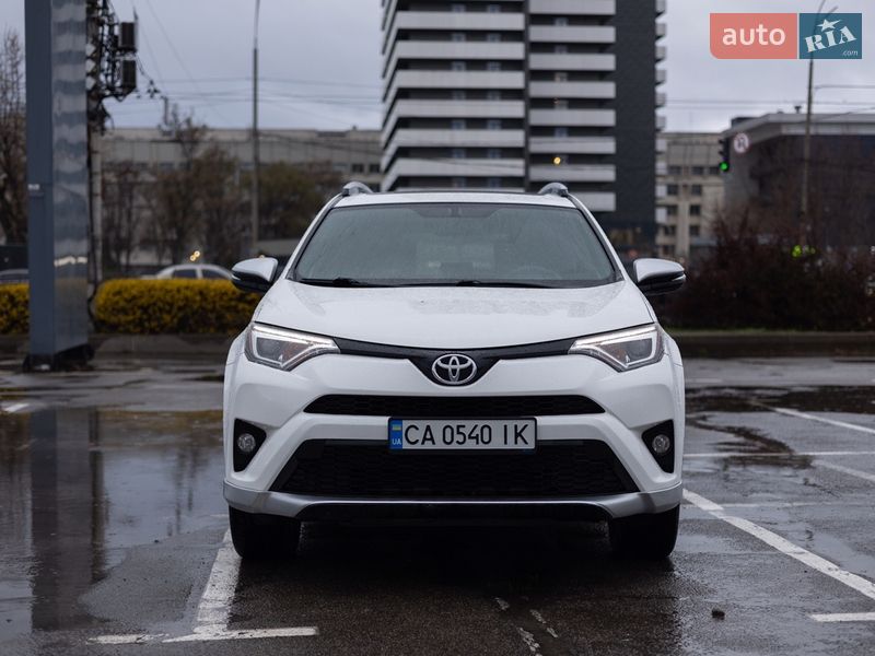 Toyota RAV4 2015