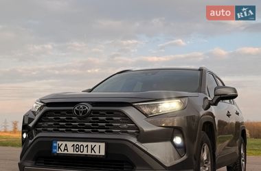 Внедорожник / Кроссовер Toyota RAV4 2022 в Умани