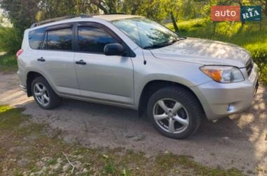 Внедорожник / Кроссовер Toyota RAV4 2007 в Пирятине