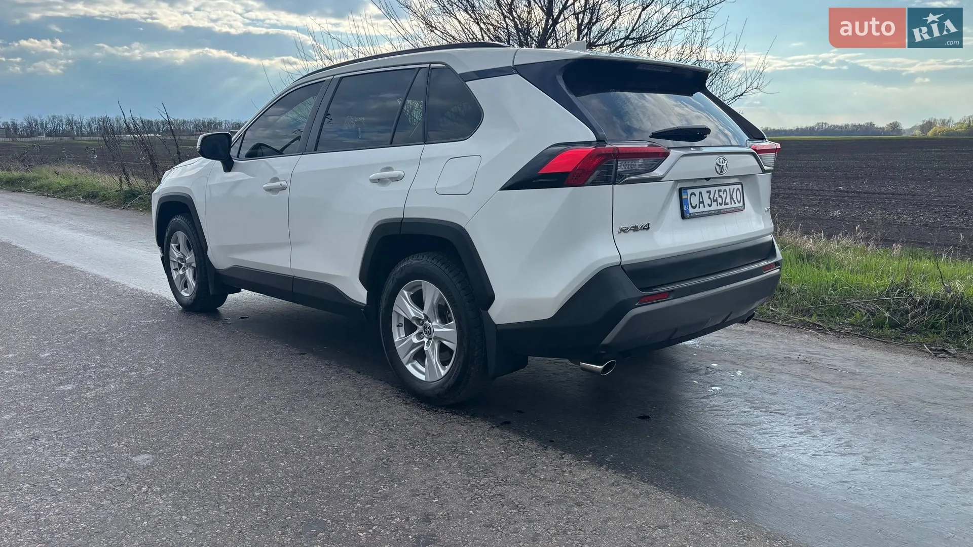 2019 Toyota RAV 4 - мініатюра 13