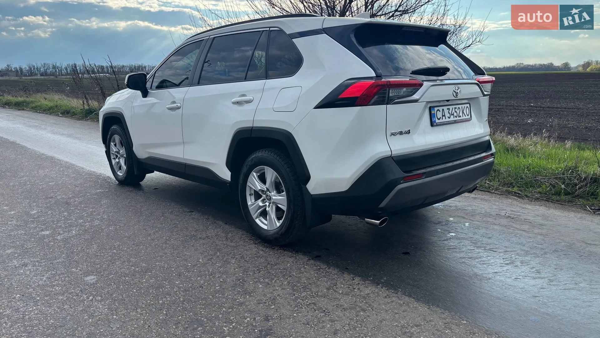2019 Toyota RAV 4 - мініатюра 14