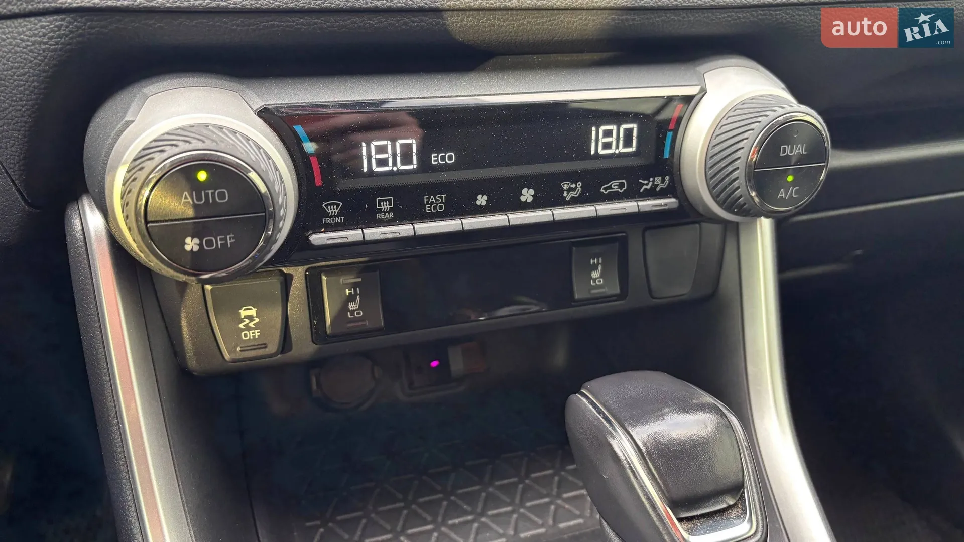 2019 Toyota RAV 4 - мініатюра 21