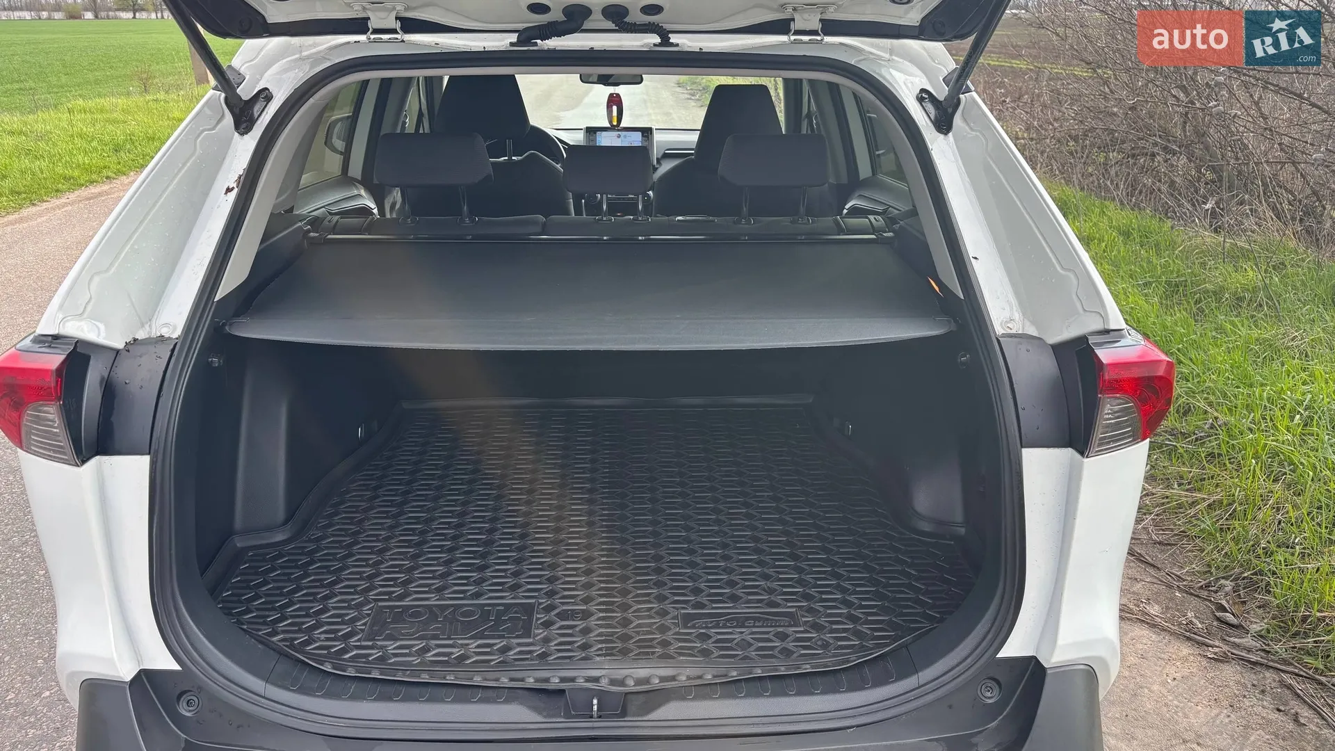 2019 Toyota RAV 4 - мініатюра 29