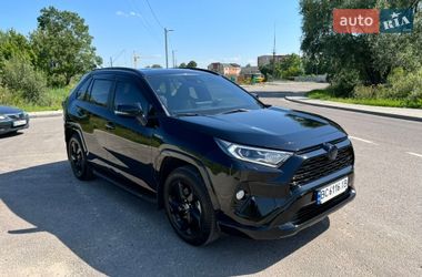 Позашляховик / Кросовер Toyota RAV4 2020 в Львові