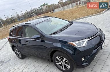 Внедорожник / Кроссовер Toyota RAV4 2016 в Трускавце