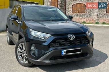 Позашляховик / Кросовер Toyota RAV4 2020 в Києві