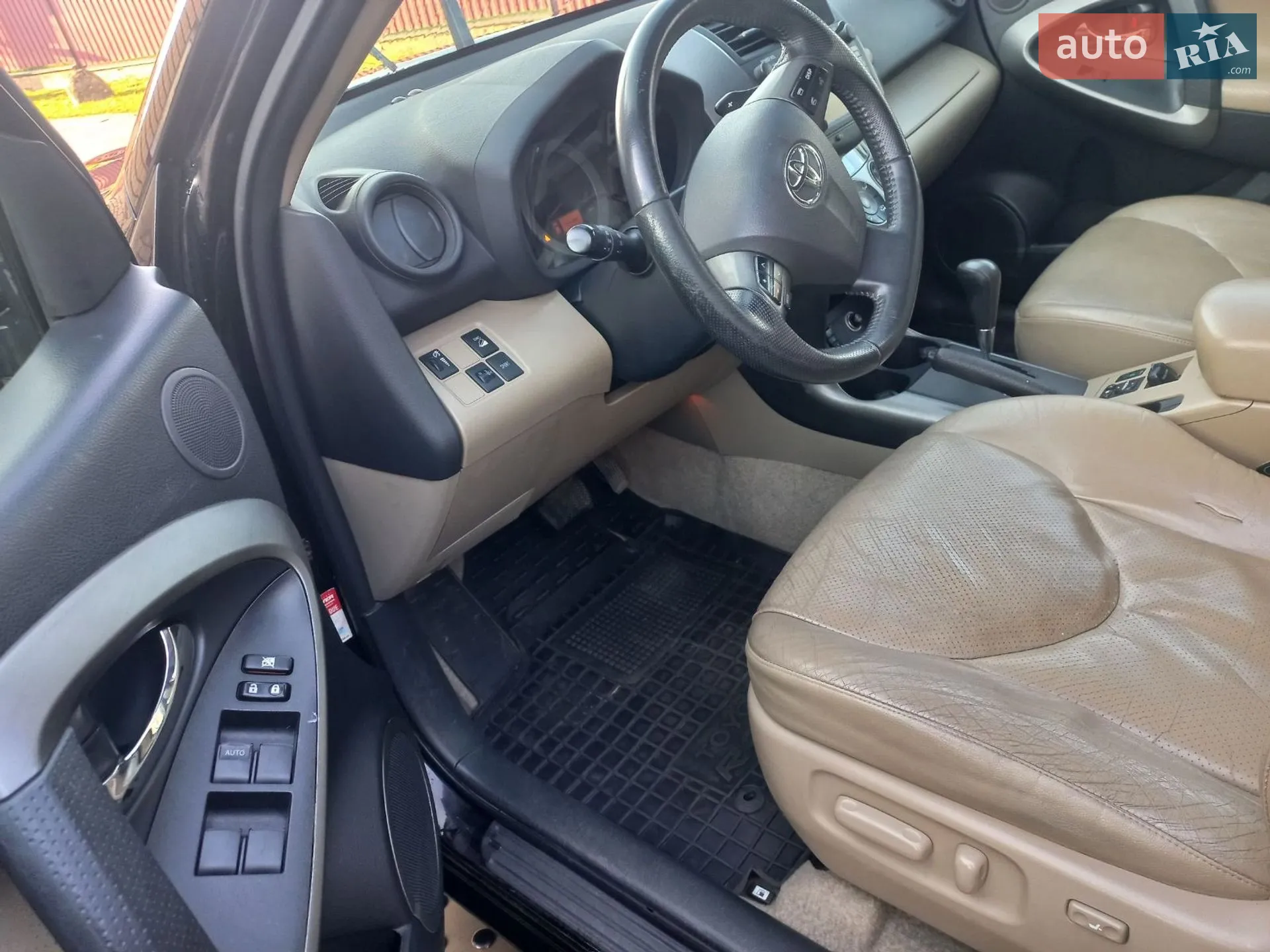 2010 Toyota RAV 4 - мініатюра 3