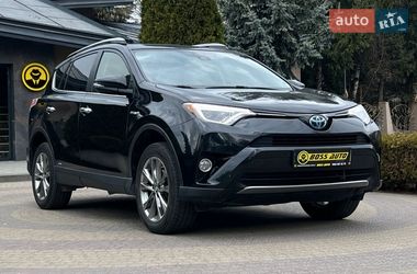 Внедорожник / Кроссовер Toyota RAV4 2017 в Львове