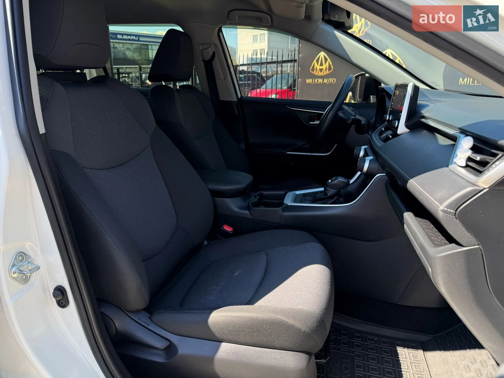 2019 Toyota RAV 4 - мініатюра 13