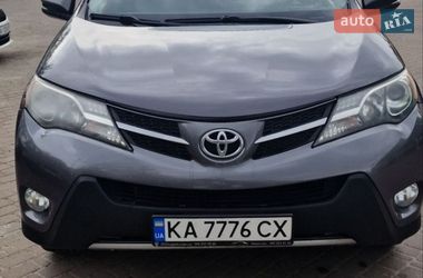 Внедорожник / Кроссовер Toyota RAV4 2015 в Киеве