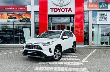 Внедорожник / Кроссовер Toyota RAV4 2023 в Тернополе