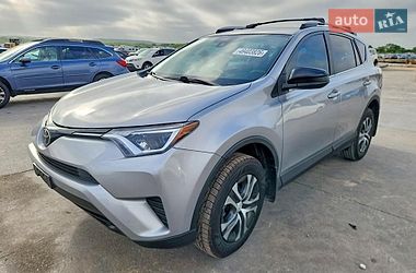 Внедорожник / Кроссовер Toyota RAV4 2017 в Ивано-Франковске