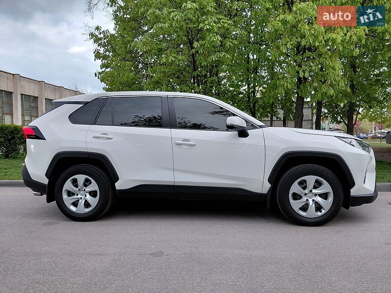 Toyota RAV4 2021