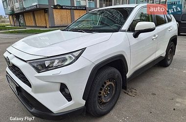 Позашляховик / Кросовер Toyota RAV4 2019 в Харкові