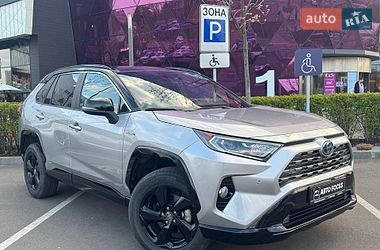 Позашляховик / Кросовер Toyota RAV4 2020 в Києві