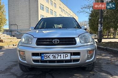 Позашляховик / Кросовер Toyota RAV4 2001 в Рівному
