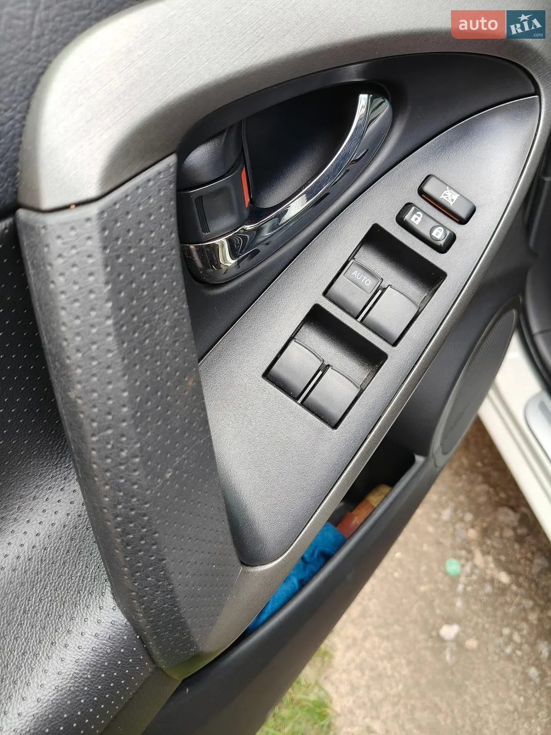 2012 Toyota RAV 4 - мініатюра 17