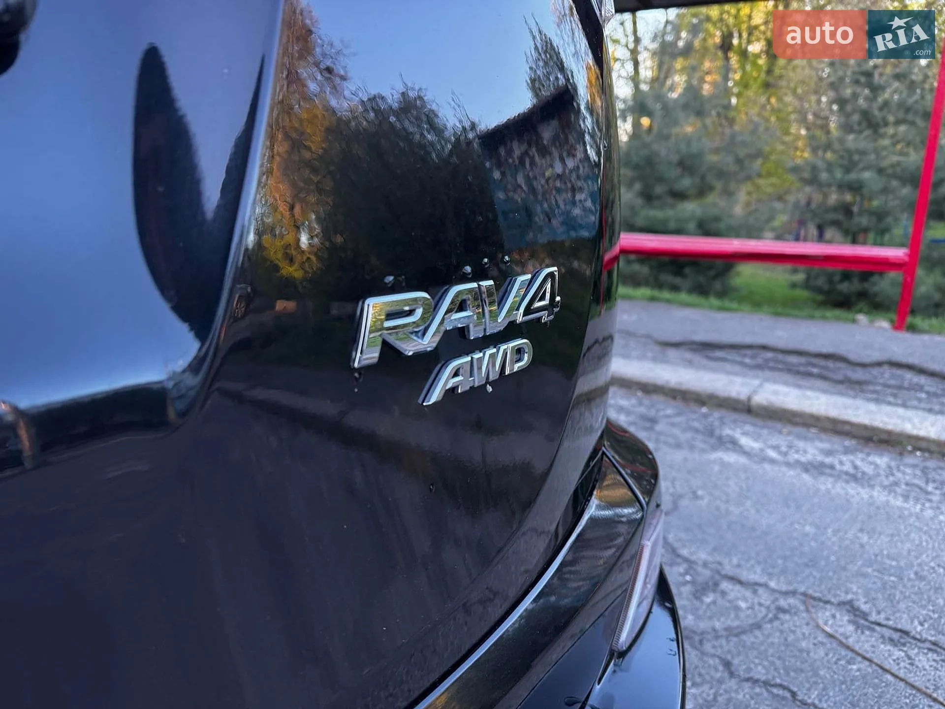 2017 Toyota RAV 4 - мініатюра 10