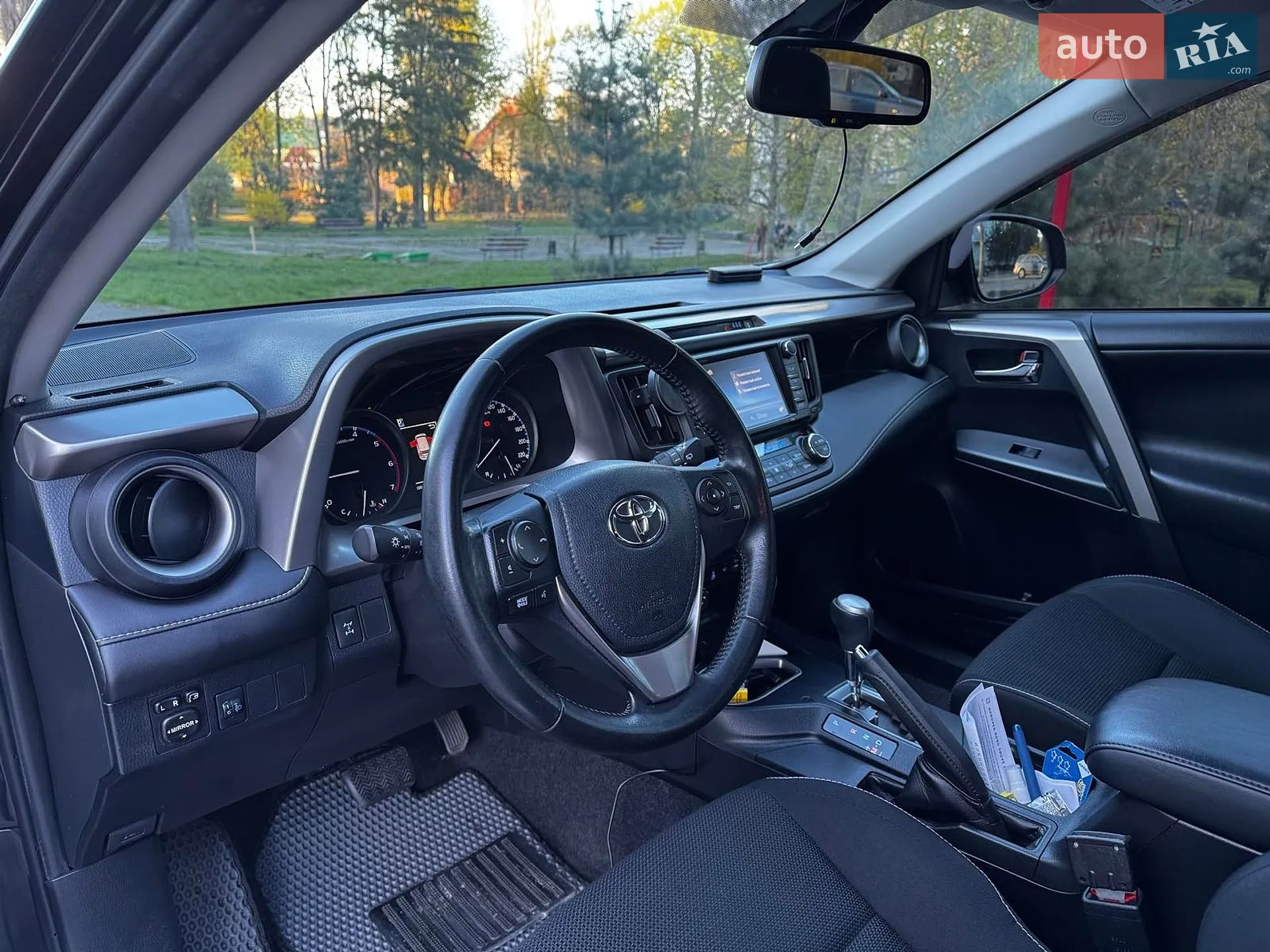 2017 Toyota RAV 4 - мініатюра 13