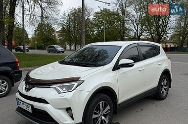 Позашляховик / Кросовер Toyota RAV4 2016 в Полтаві